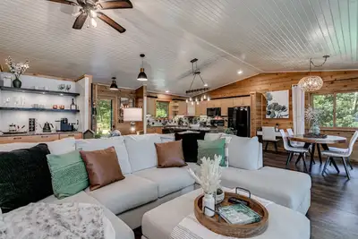 Image de Relaxing Lakehouse Retreat near Wisconsin Dells