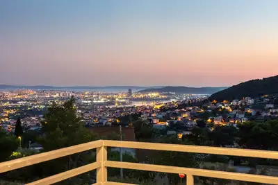 Image de Holiday house above Split, surrounded by amazing nature and greenery!