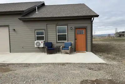 Image de 2 Bedroom Apartment located between Glacier and Yellowstone in Helena