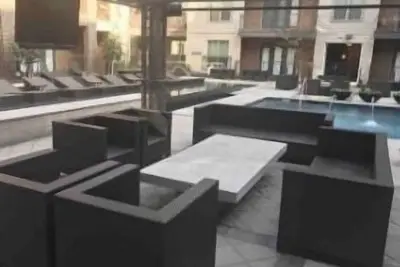 Image de Downtown Houston Luxury Midrise