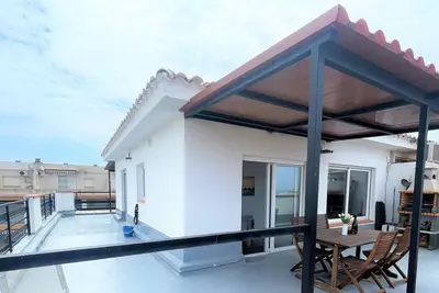 Image de Carolina Beach Salou, chauffée et avec barbecue