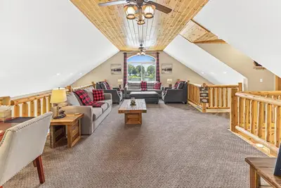 Image de Epic Gameroom|Spacious Lakefront|Sleeps 11