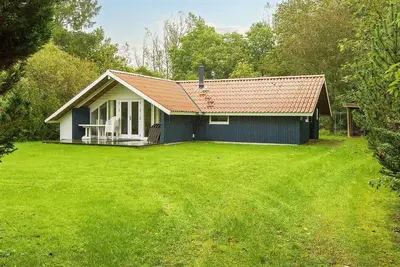 Image de Maison de vacances pour 6 a FĂĄrvang-By Traum