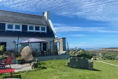 Image de Villa-les pieds dans l´eau + vue mer exeptionelle - access privatif a la mer
