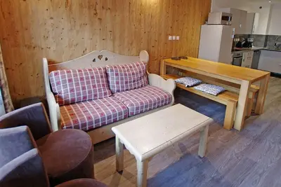 Image de 100m du centre station, 6ème étage, vue montagne, balcon, casier à ski, 80m², Tignes