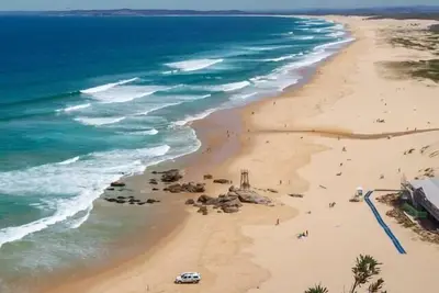 Image de Clifftop on Cowlishaw A Redhead Beach Retreat