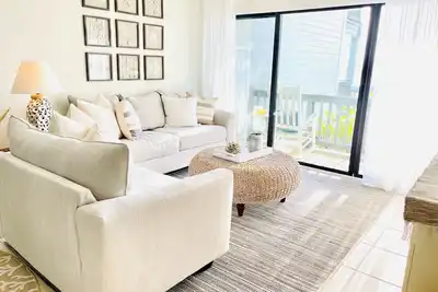 Image de Newly renovated oceanfront villa, Fripp Fripp Hooray!