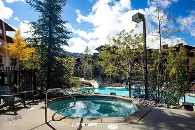Image de Poolside Pines Suite by Cottonwood Lodging