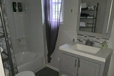 Image de Spacious 5-bedroom house in peaceful Lorain with Ac, WiFi