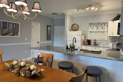 Image de Lovely/Serene/Water View1st floor 2b/2ba Condo, 10m-Beach.