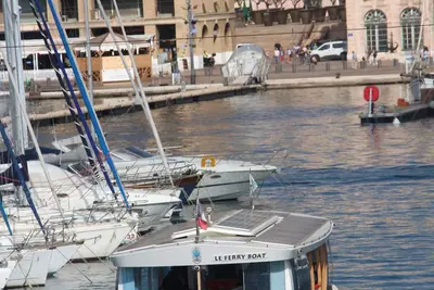 Image de Superbe T4 Marseille Vue Imprenable Vieux Port