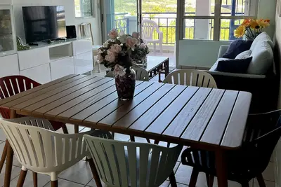 Image de Family friendly place for those looking for adventure, beach, and great food!