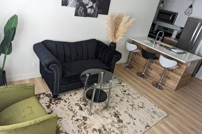 Image de Comfy 2br condo in Seton, Southeast Calgary