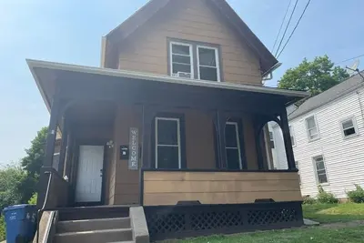 Image de Stylish and cozy home away from home. \nLocated in Central meriden\n