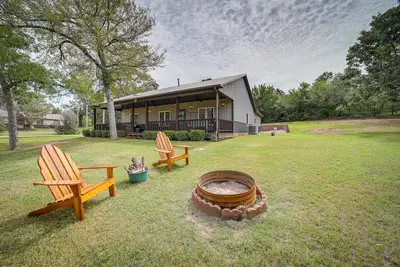 Image de Cozy Checotah Retreat w/ Deck Near Eufaula Lake