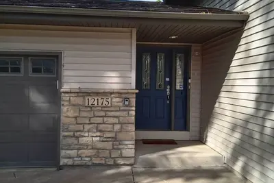 Image de FarmHouse and Cabin like SetUp on 15+Acres. Dogs Ok. Great for Groups and Couples.