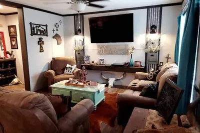 Image de Welcome to The Farmhouse!