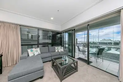 Image de Fabulous Corner Apartment w/ Dazzling Harbour View