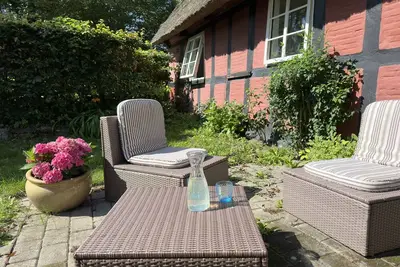 Image de Haven in village by water and famed inn