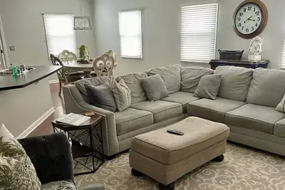 Image de Close to Uk, Keeneland and downtown. Rare Country living in the city.