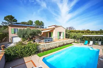 Image de Villa avec piscine chauffée au calme