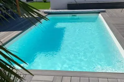 Image de Maison avec piscine chauffée 6 couchages proche centre ville