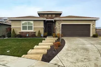 Image de New Family home +Pool+Hot Tub