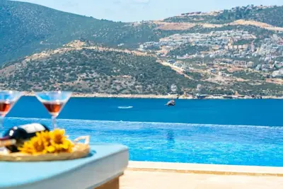 Image de Villa for 10 guests + Infinity Pool with Stunning Sea Views