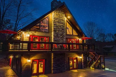 Image de Stonehenge Cabin- Ultimate Luxury Cabin