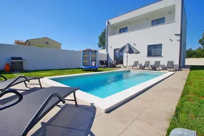 Maison de vacances Ližnjan pour 1 - 7 personnes avec 3 chambres à coucher - Maison jumelée