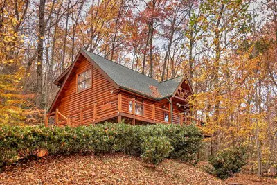 Image de *Beautiful 2br Pet-friendly Cabin! Hot Tub + Wifi*