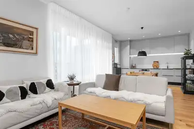 Image de Modern, 2-bedroom apartment 15min walk from downtown Reykjavik. Free parking.