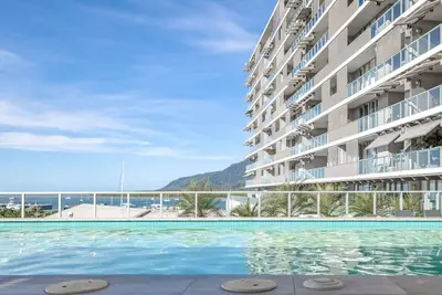 Image de Cairns Coastal Charmer Your Waterfront Sanctuary