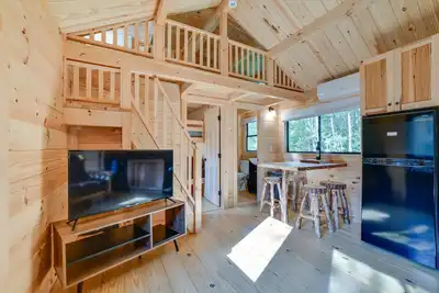 Image de Catskills Tiny Home Cabin: Surrounded by Nature!