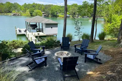 Image de Blue Heron Cottage, Dock, Beach, Peaceful Cove, SUPs, Canoe, Kayaks, Ping Pong