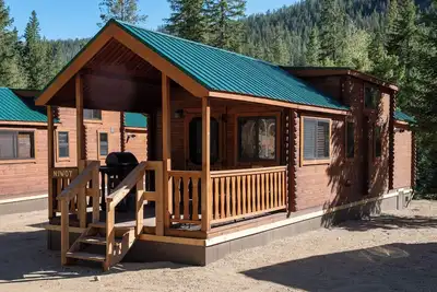 Image de New Cabins in the Mountains, Walk to Lake, Pet Friendly, Closet to Lake Granby!