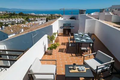 Image de 4. Penthouse, roof terrace, Manilva Andalucia Spain