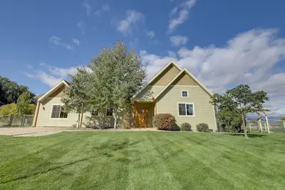 Image de Pet-Friendly Stevensville Home w/ Mountain Views!