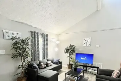 Image de Comfortable and Spacious with King and Queen Beds