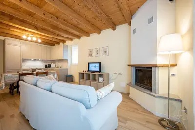 Image de Apartment with garden and parking spot, 400 meters from the lake - Larihome A21