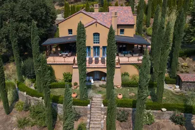 Image de Stunning Italian Tuscan Villa, Sierra Foothills