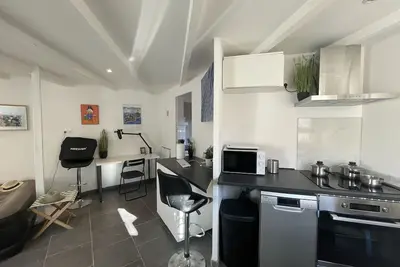 Image de Duplex - Tranquillité à MarseilleDeux logements au sein d'un duplex chaleureux