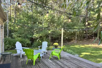 Image de West Barnstable home in a quiet setting - Sleeps 8