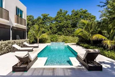 Image de Walk To Beach & Shops! Beautiful Patio/Pool-Cv41-4