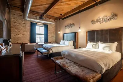 Image de Premium Loft Two Queen Beds at The Iron Horse Hotel, Pets Allowed!