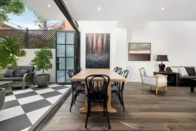 Image de Orangerie A Stunning Shoe Factory Conversion