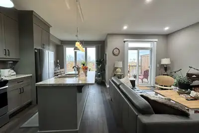 Image de Entire Home 3-Br By Pondside Niagara