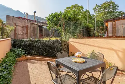 Villa \"Alcantara\" avec terrasse privée, 2 balcons et Wi-Fi