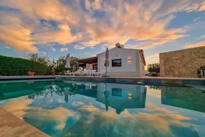 Image de Villa \"Casa Das Andorinhas\" avec vue sur la montagne, piscine privée chauffée et Wi-Fi