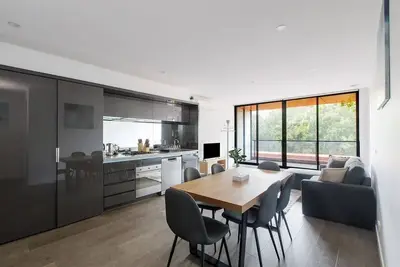 Image de A 3br Apt Next to Melbourne Zoo, Free Parking